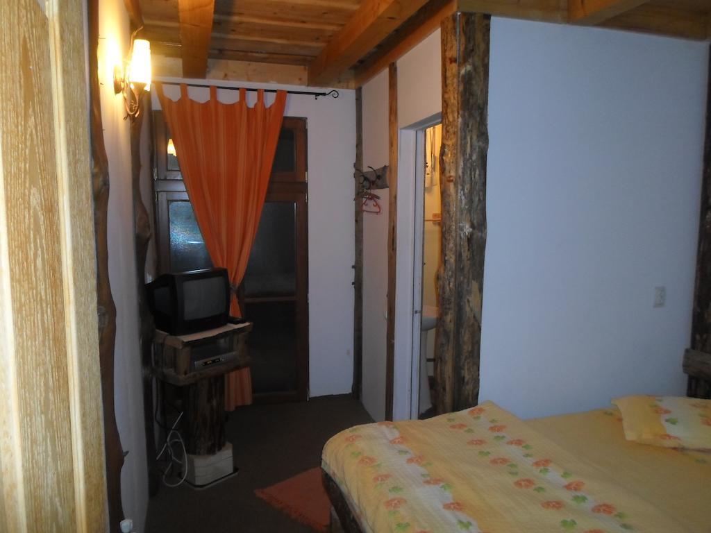 Cabana Belis Dealu Negru מראה חיצוני תמונה